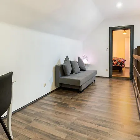 2 Bedroom Beautiful In *